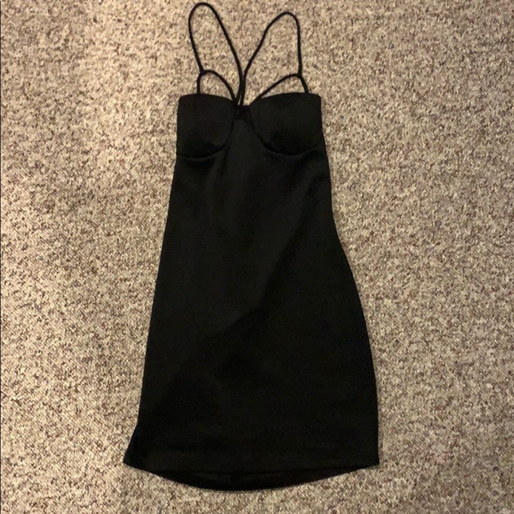 Black bodycon dress